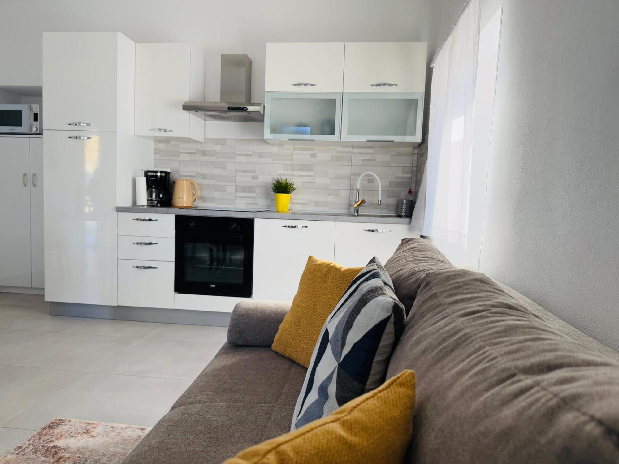 Apartment Erika - For 2 Near The Beach Pula Exteriör bild