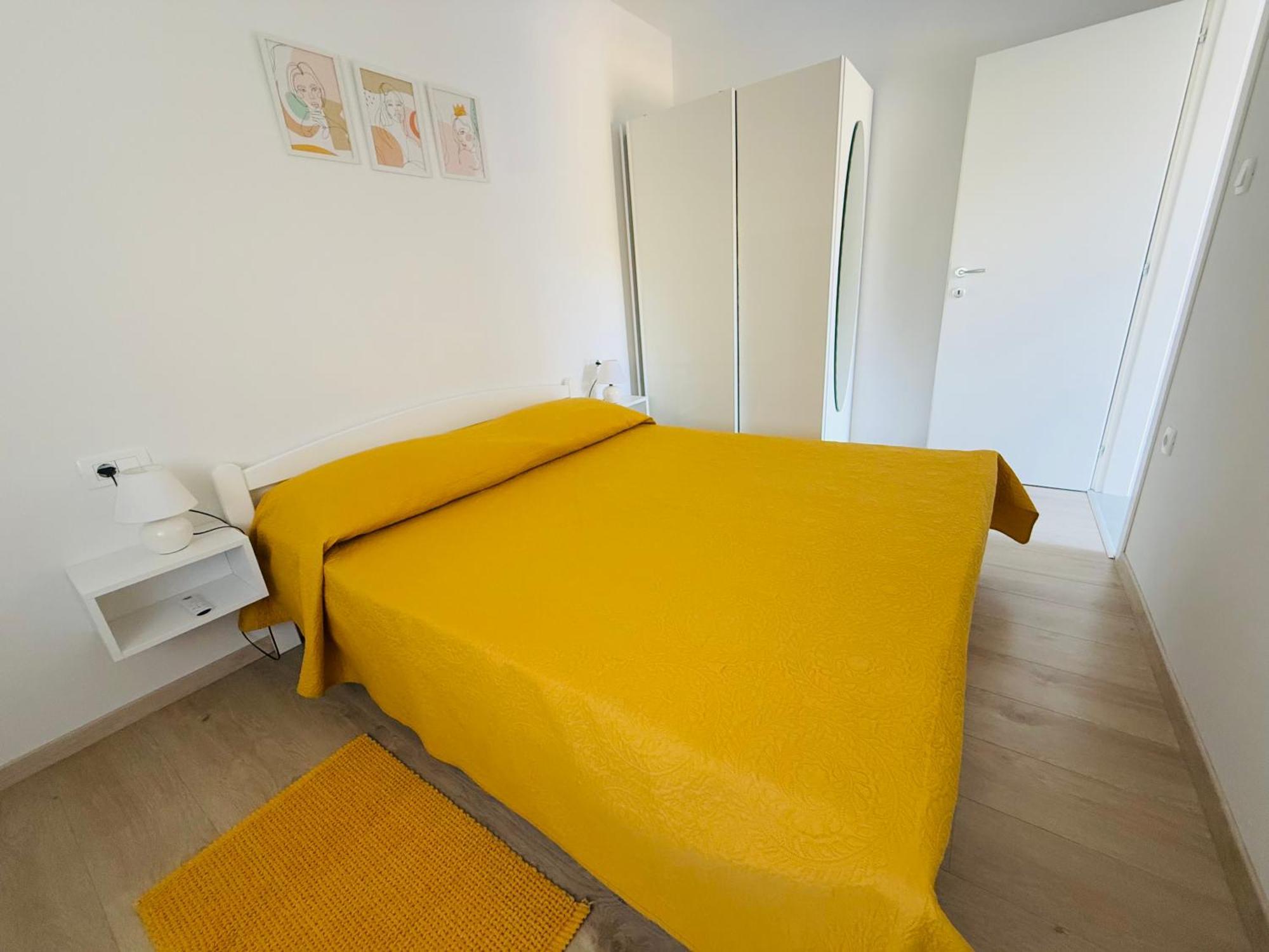 Apartment Erika - For 2 Near The Beach Pula Exteriör bild